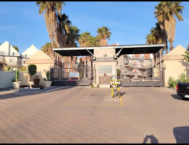3 BEDROOM APARTMENT FOR SALE IN HALFWAY GARDENS